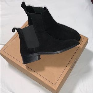 Black Chelsea Boots